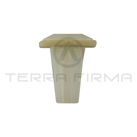 Nissan Laurel C33 Front Door Panel Card Lower Grommet (Late)